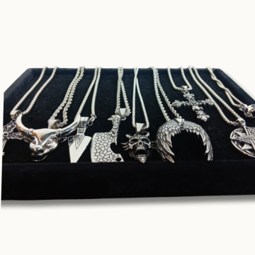 How to store stainless steel jewelry