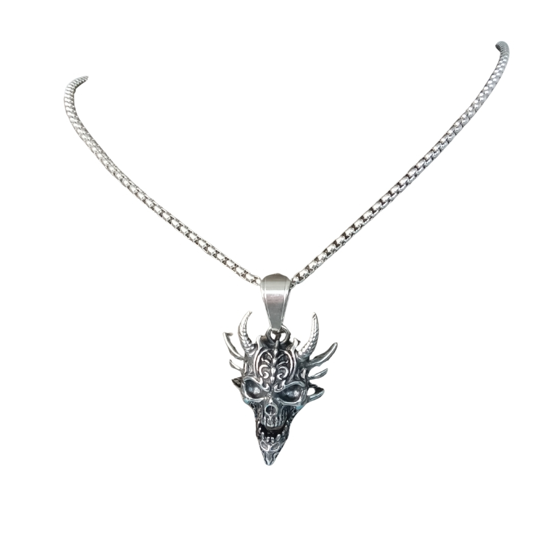 Panther Clasp Antique Pendant Long Necklace Panther Clasp Antique Pendant Long Necklace